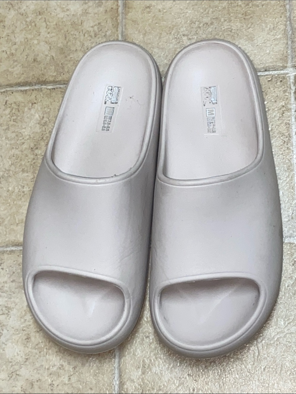 92 II COOL Neutral Beige Slide Sandals Size M